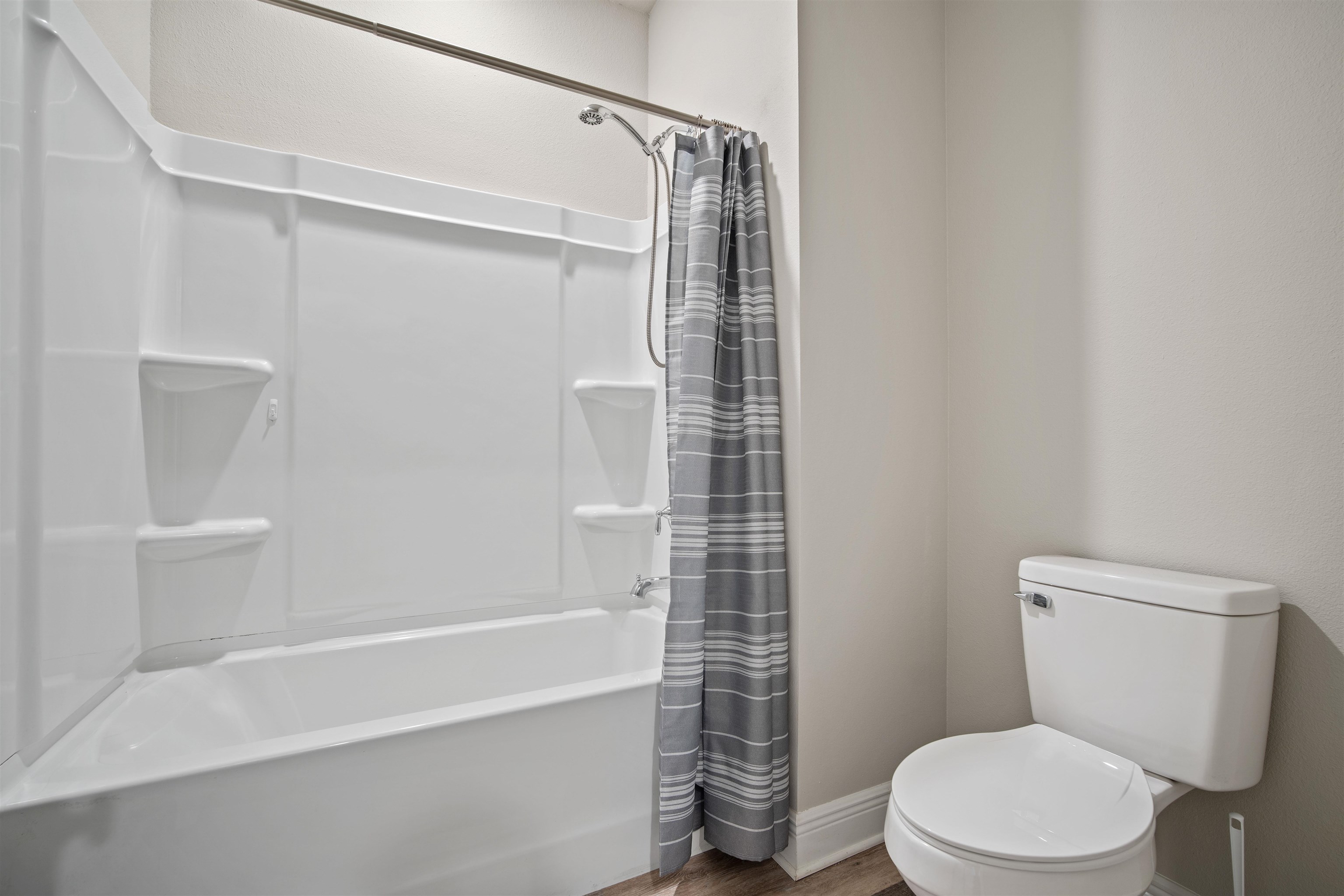 24812 Spectacular Bid Loop Daphne, AL 36526 - Photo 23 of 43 Bathroom