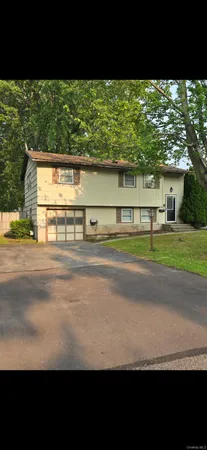 $249,900 | 210 Floradale Road, Liverpool, NY 13088