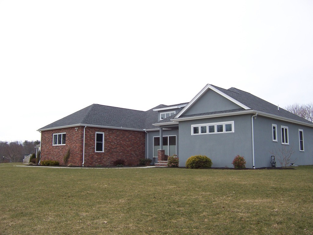 22 Lyons Farm Road Haverhill, MA 01835 - Photo 2 of 28 Gallery Image 2
