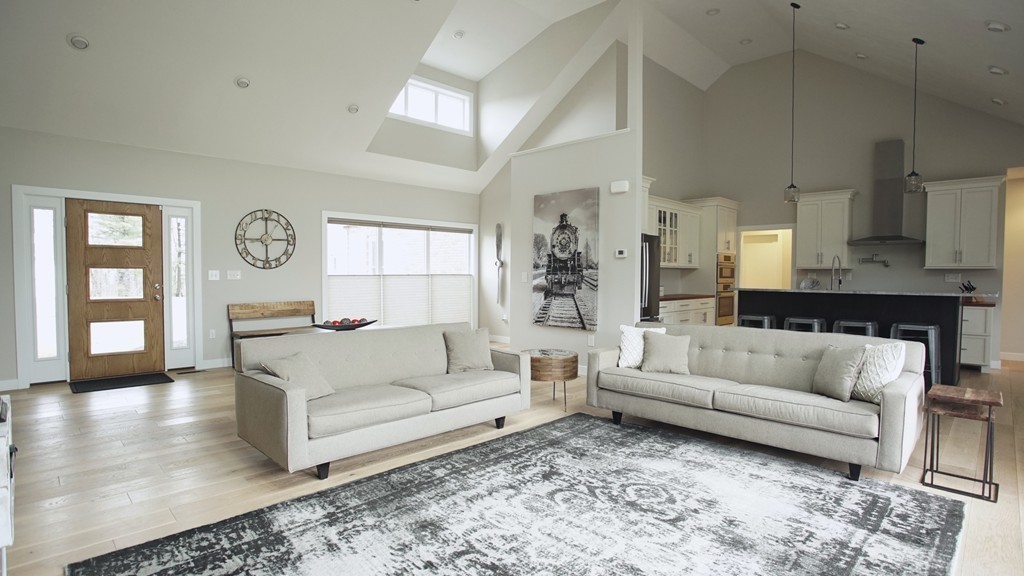 22 Lyons Farm Road Haverhill, MA 01835 - Photo 3 of 28 Gallery Image 3