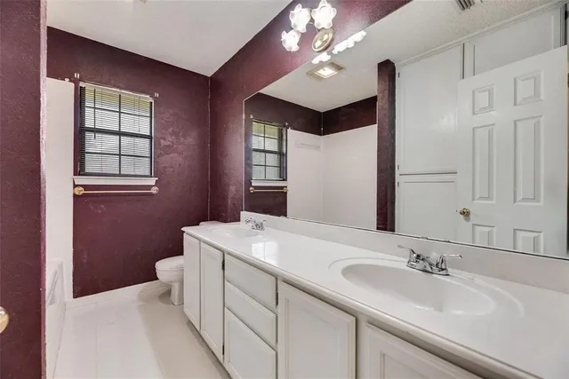 $199,500 | 918 Prairie Avenue, Cleburne, TX 76033