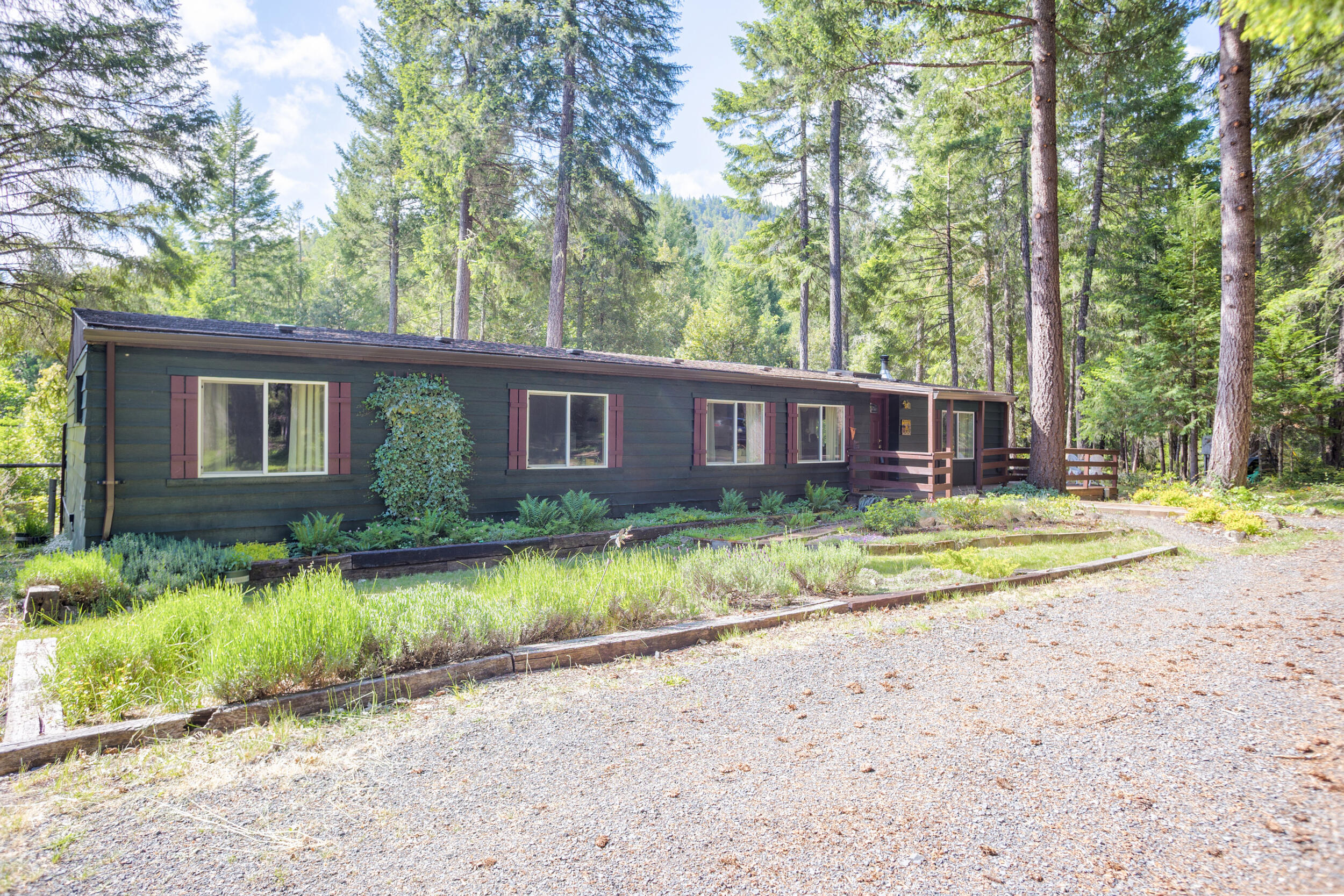 724 3 Mill Road Selma, OR 97538 - Photo 54 of 57 55_0r1a0128b_29b_30b_31b_32bb