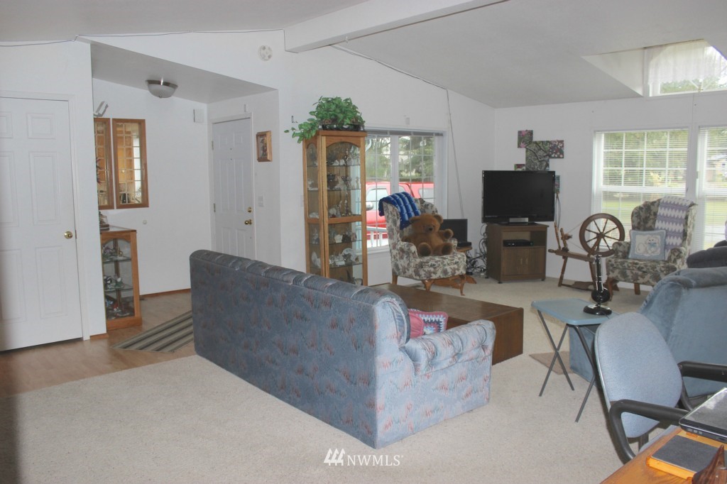 7418 197th Lane Southwest Rochester, WA 98579 - Photo 11 of 25 Gallery Image 11