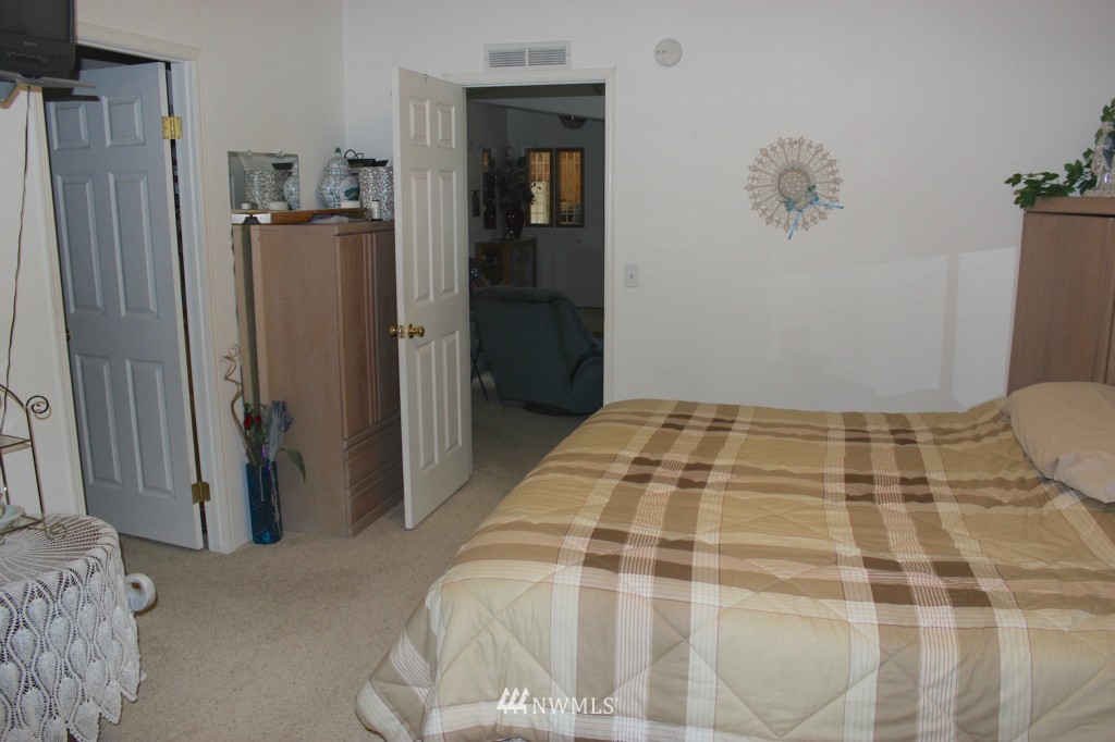 7418 197th Lane Southwest Rochester, WA 98579 - Photo 14 of 25 Gallery Image 14