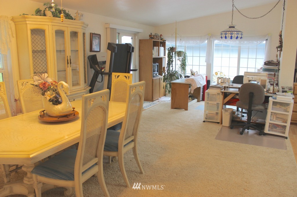 7418 197th Lane Southwest Rochester, WA 98579 - Photo 6 of 25 Gallery Image 6