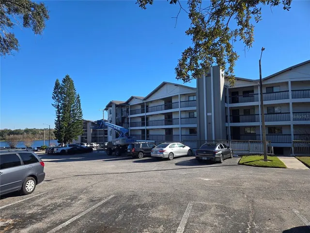 $189,000 | 1054 Lotus Cove Court, Unit 646, Altamonte Springs, FL 32714