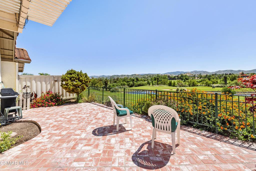 752 Wind Willow Way Simi Valley, CA 93065 - Photo 24 of 28