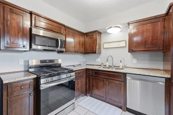 $270,000 | 5919 Ollia Circle, Pasadena, TX 77505