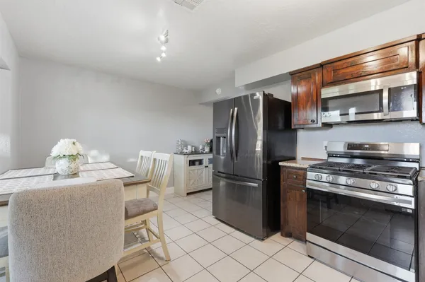 $270,000 | 5919 Ollia Circle, Pasadena, TX 77505