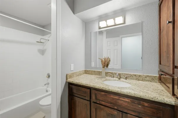 $270,000 | 5919 Ollia Circle, Pasadena, TX 77505