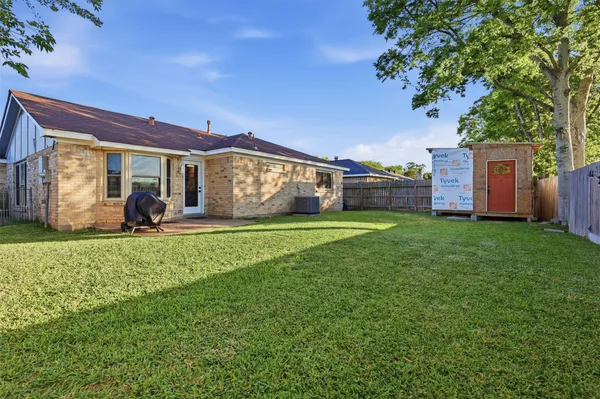 $270,000 | 5919 Ollia Circle, Pasadena, TX 77505