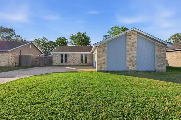 $270,000 | 5919 Ollia Circle, Pasadena, TX 77505
