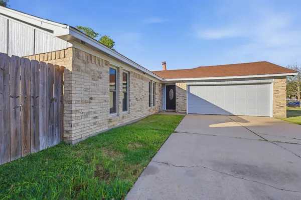 $270,000 | 5919 Ollia Circle, Pasadena, TX 77505