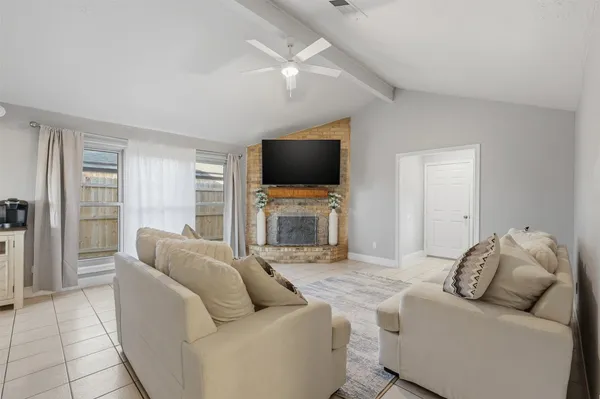 $270,000 | 5919 Ollia Circle, Pasadena, TX 77505