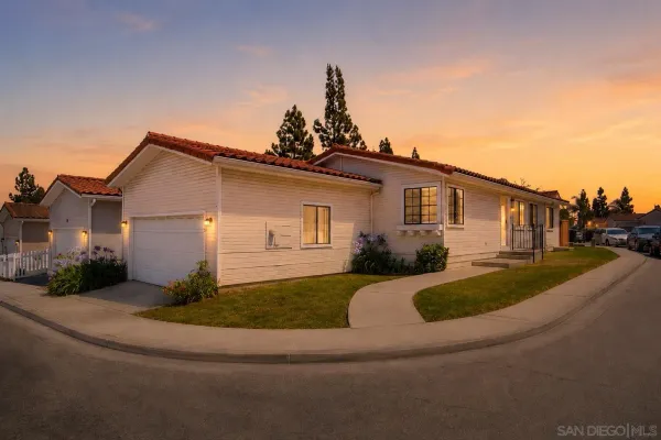 $699,999 | 14955 Avenida Venusto, Unit 86, San Diego, CA 92128