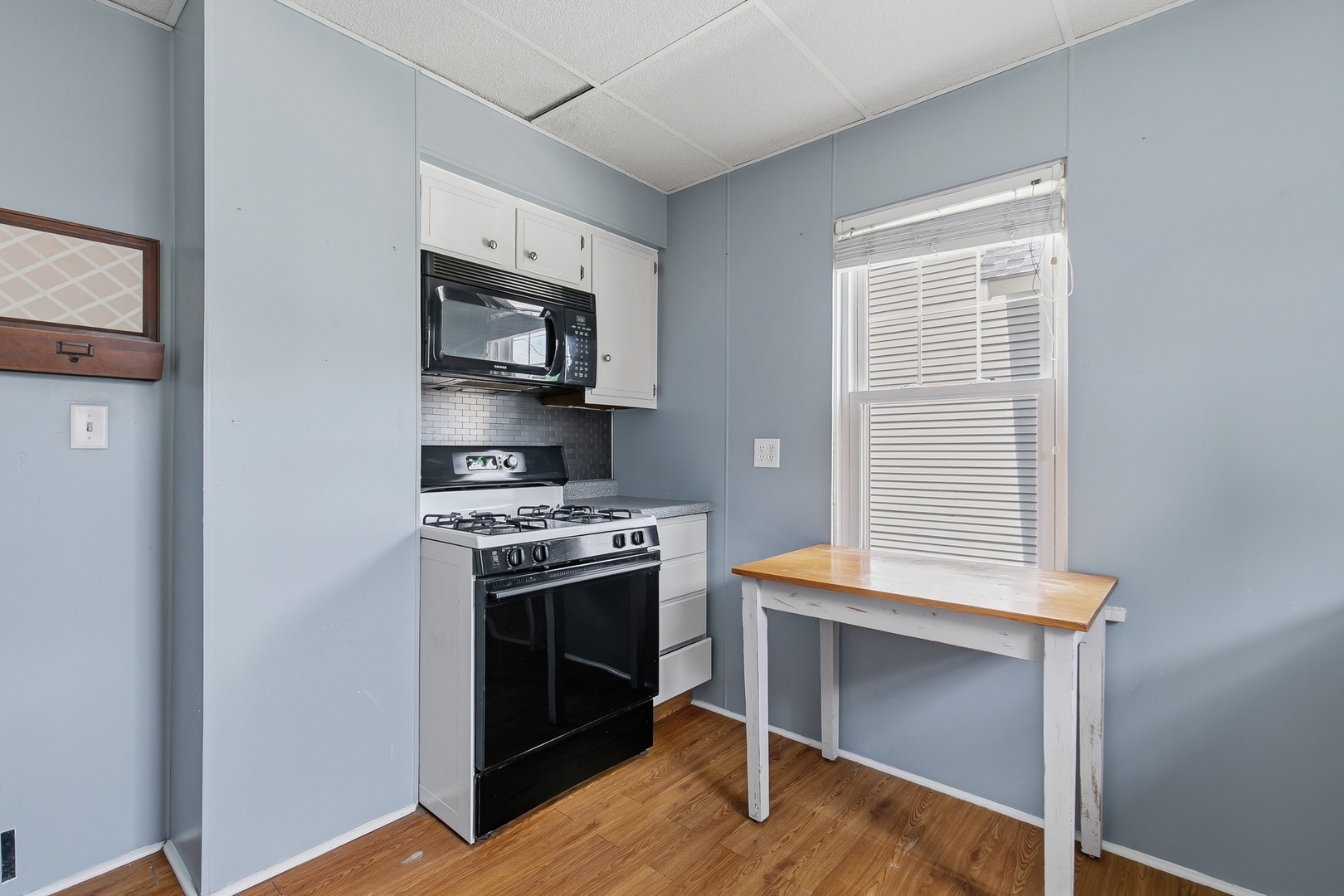 2110 15th Street A Moline, IL 61265 - Photo 4 of 30