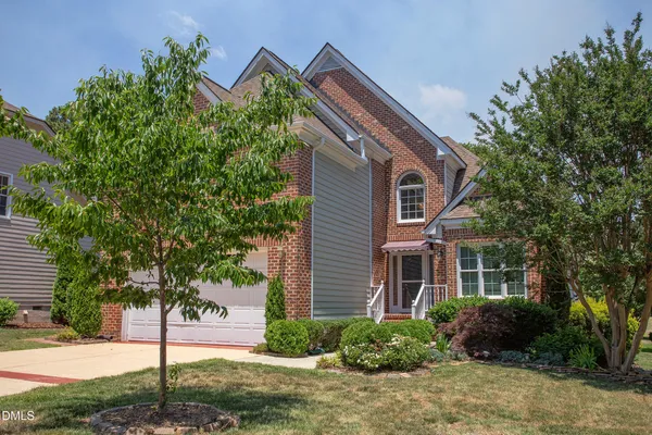 $749,900 | 2912 Hawtree Drive, Raleigh, NC 27613