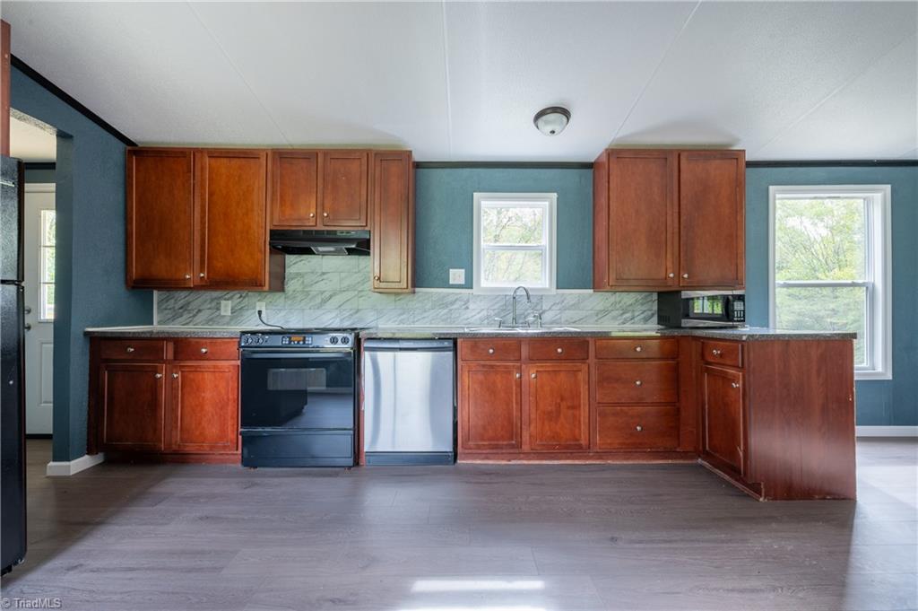 157 Cedar Point Drive Mount Airy, NC 27030 - Photo 11 of 35