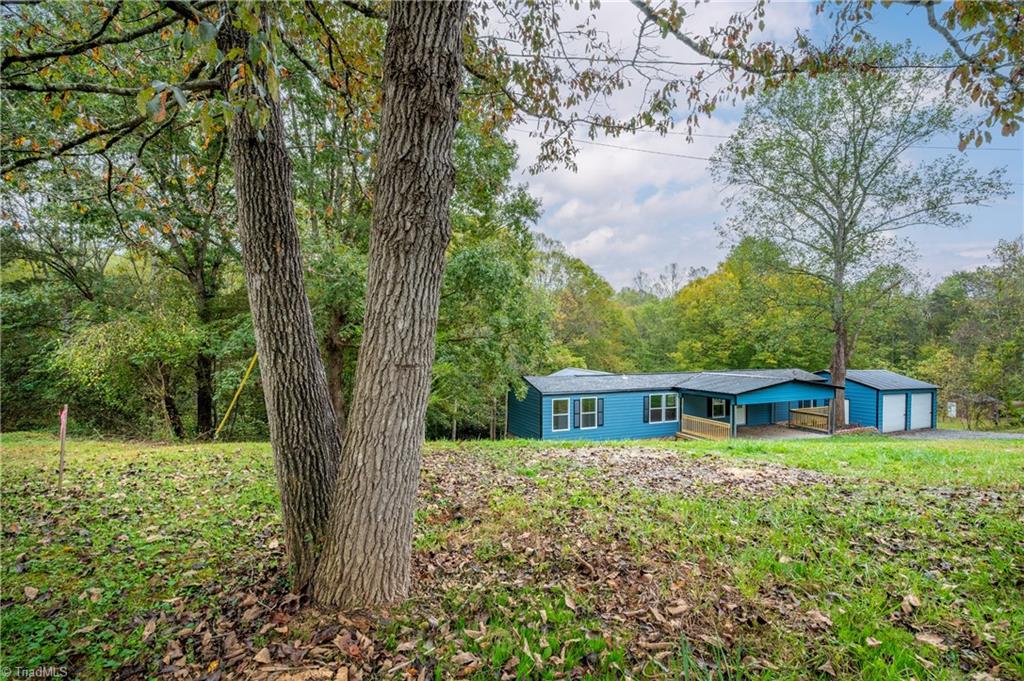 157 Cedar Point Drive Mount Airy, NC 27030 - Photo 2 of 35