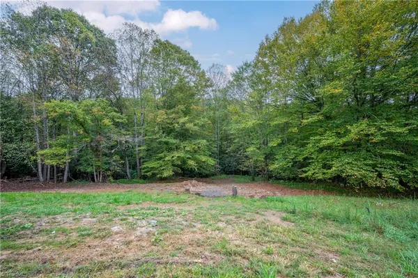 $169,900 | 157 Cedar Point Drive, Mount Airy, NC 27030