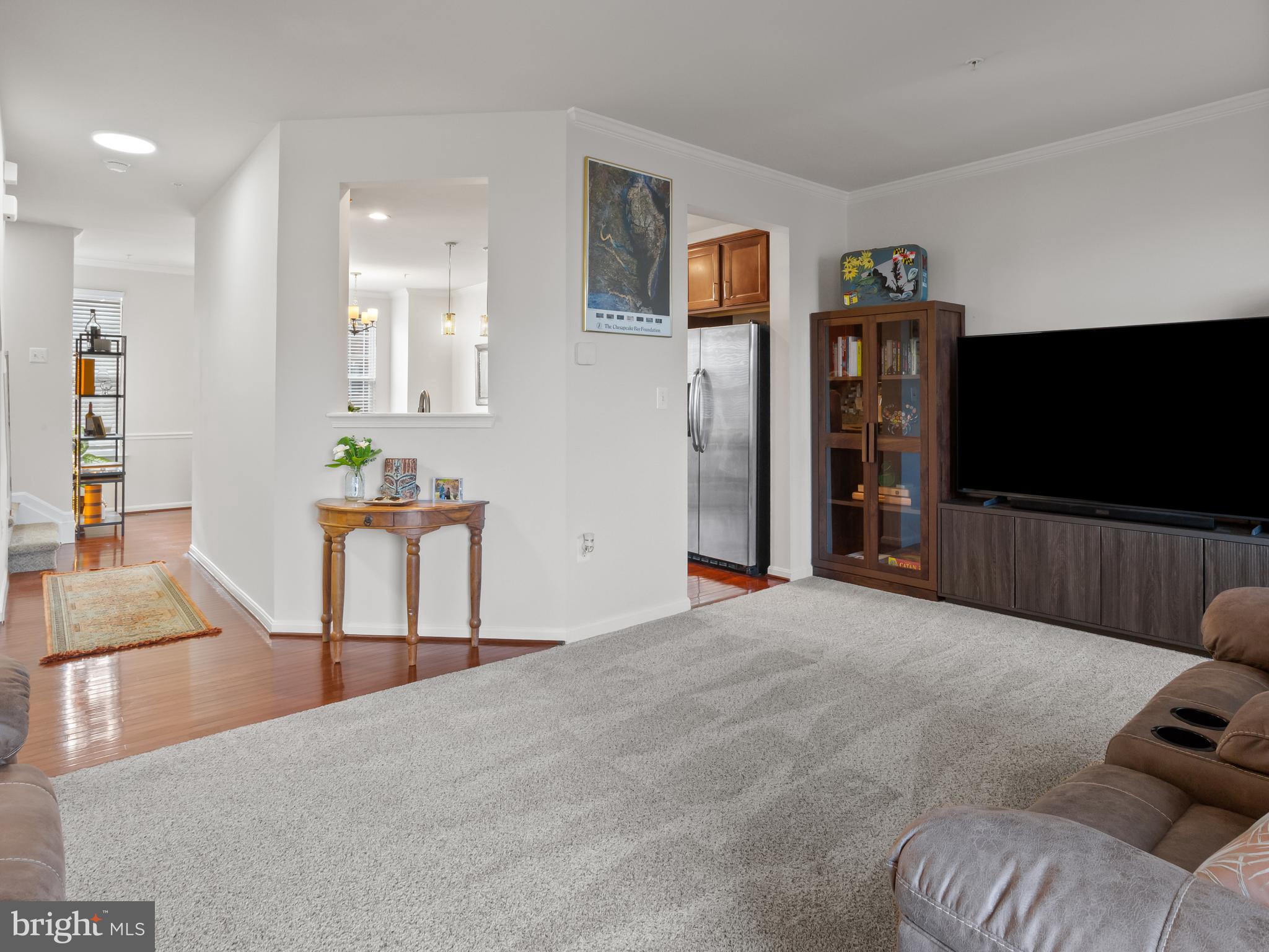 30 Arenas Court Capitol Heights, MD 20743 - Photo 7 of 33 Living Room