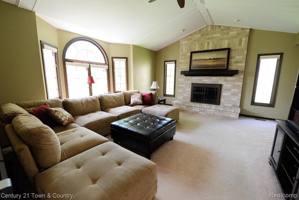 826 Timberline Drive Rochester Hills, MI 48309 - Photo 13 of 53