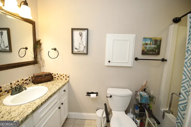 $2,050 | 104 Ridgecrest Road, LaGrange, GA 30240