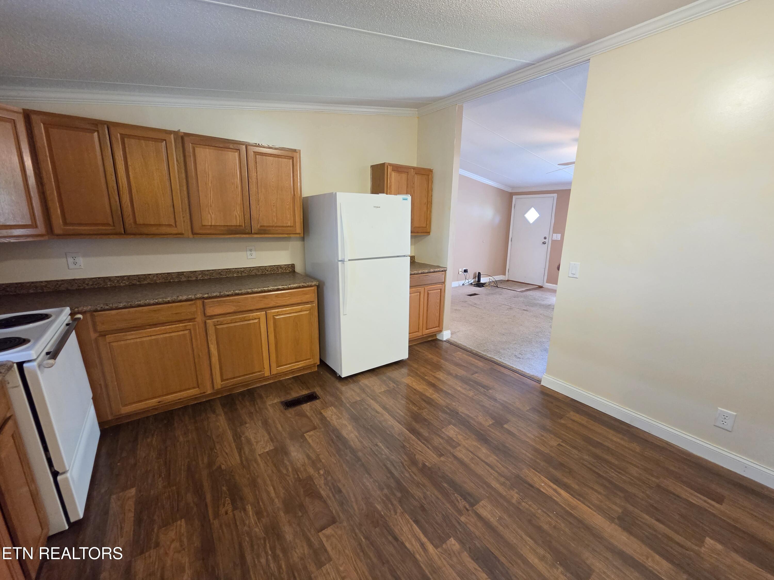 2262 Mentor Road Louisville, TN 37777 - Photo 18 of 40 1425