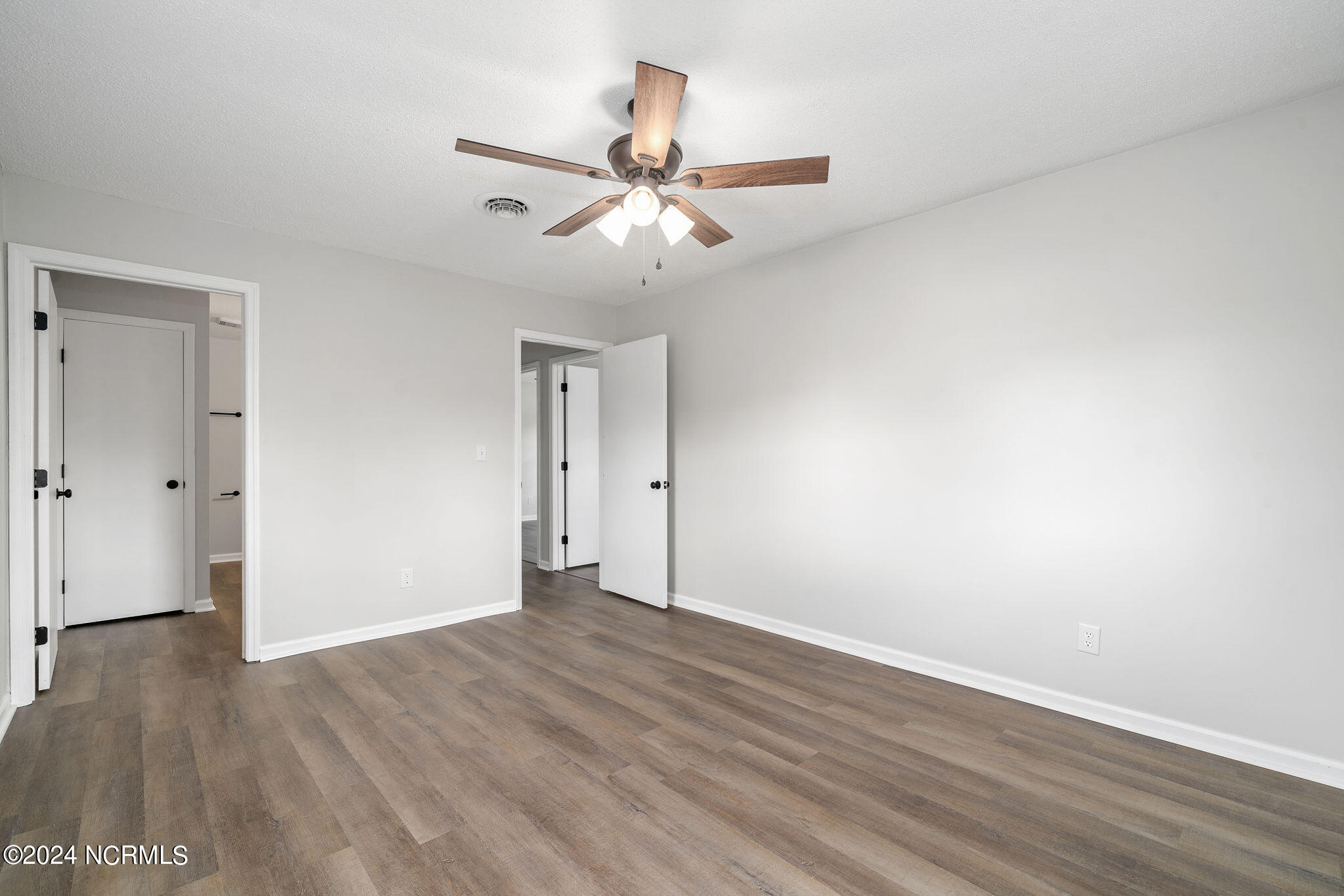 833 Nine Mile Road Richlands, NC 28574 - Photo 15 of 25 833ninemile-11