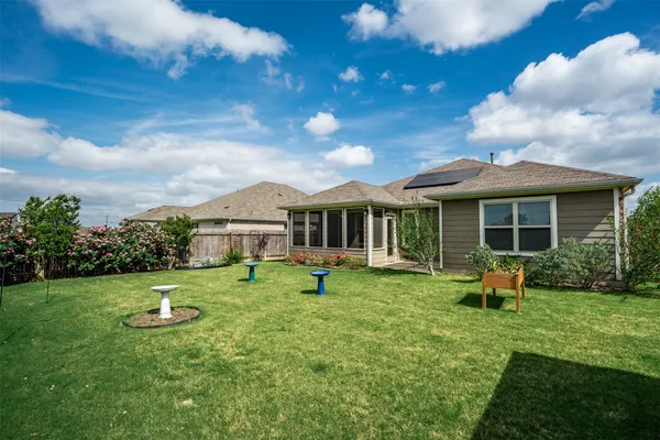 $335,000 | 304 Hibiscus Drive, Hutto, TX 78634