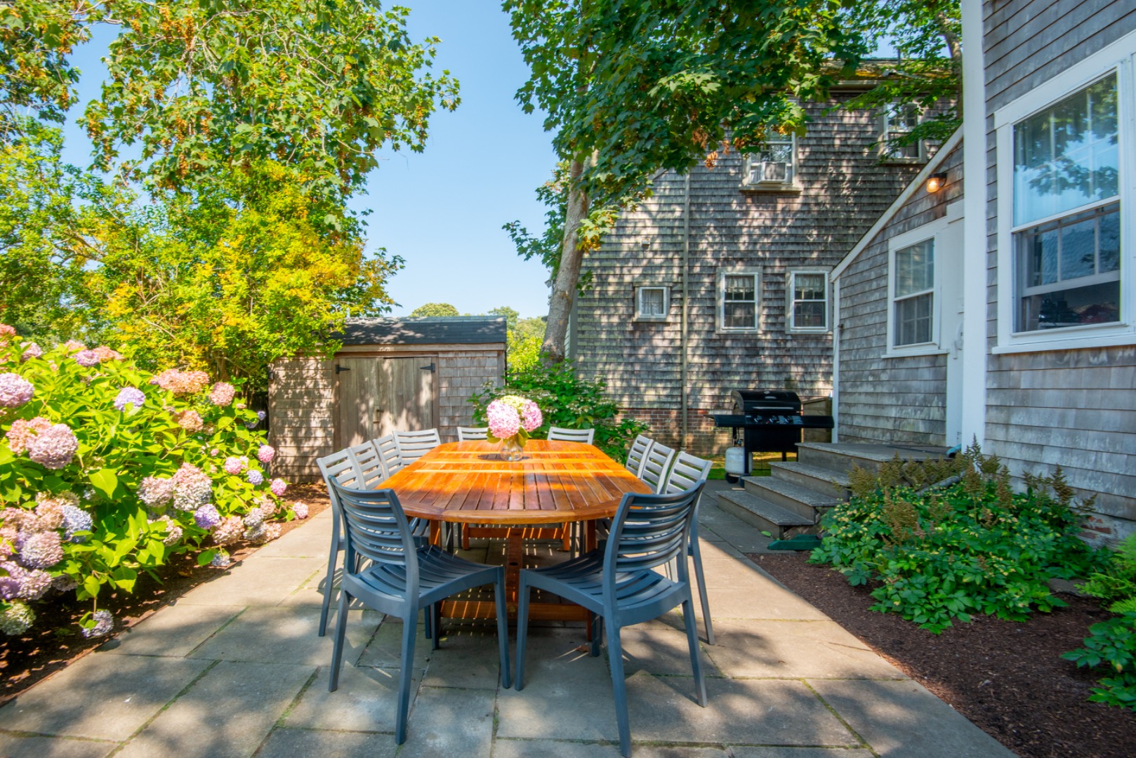 23 Liberty Street Nantucket, MA 02554 - Photo 10 of 14