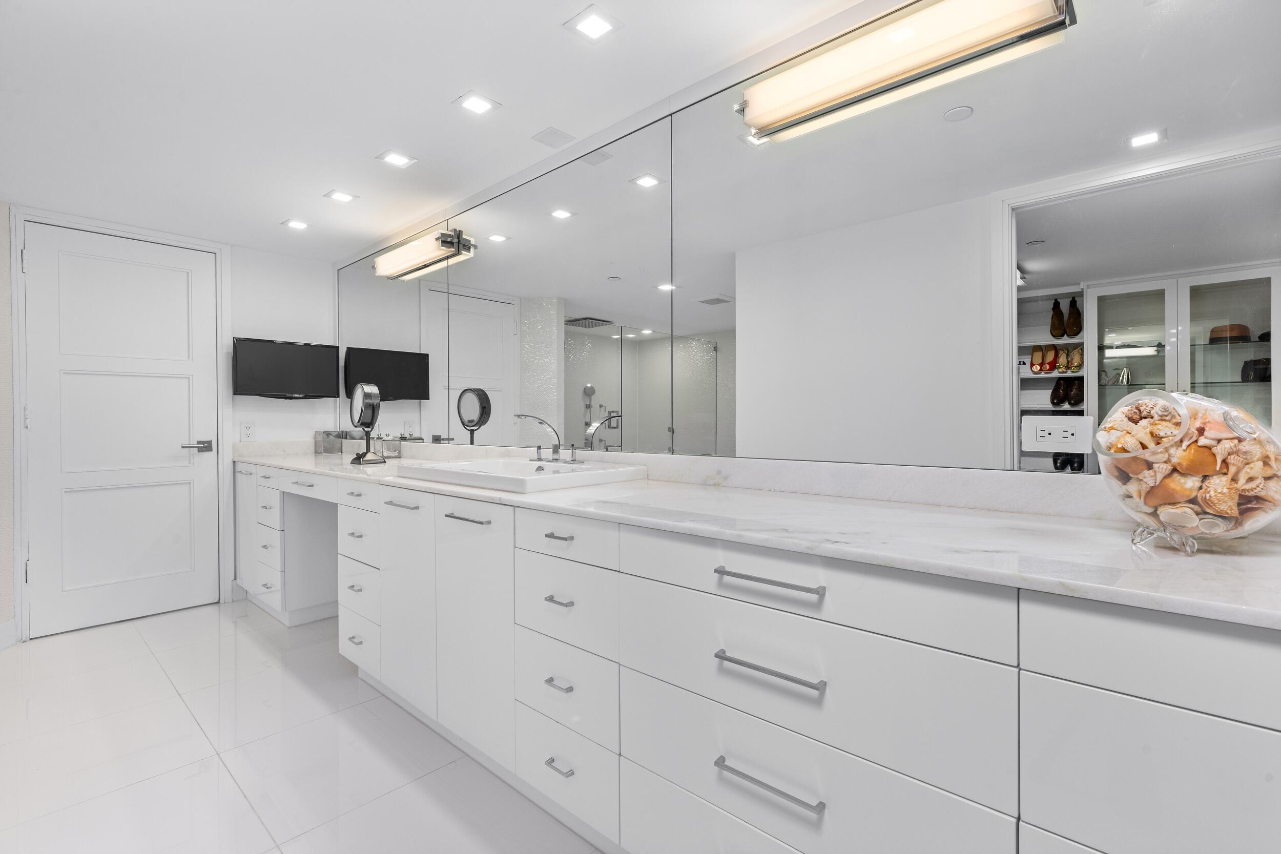 1500 South Ocean Boulevard, Unit 1505 Boca Raton, FL 33432 - Photo 18 of 48 Bath