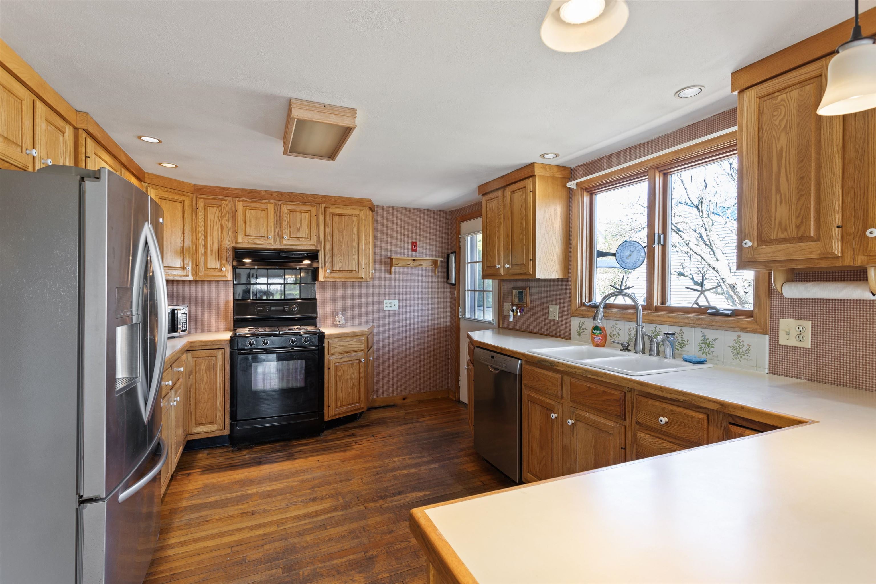 116 Glade Path Hampton, NH 03842 - Photo 2 of 30 Gallery Image 2