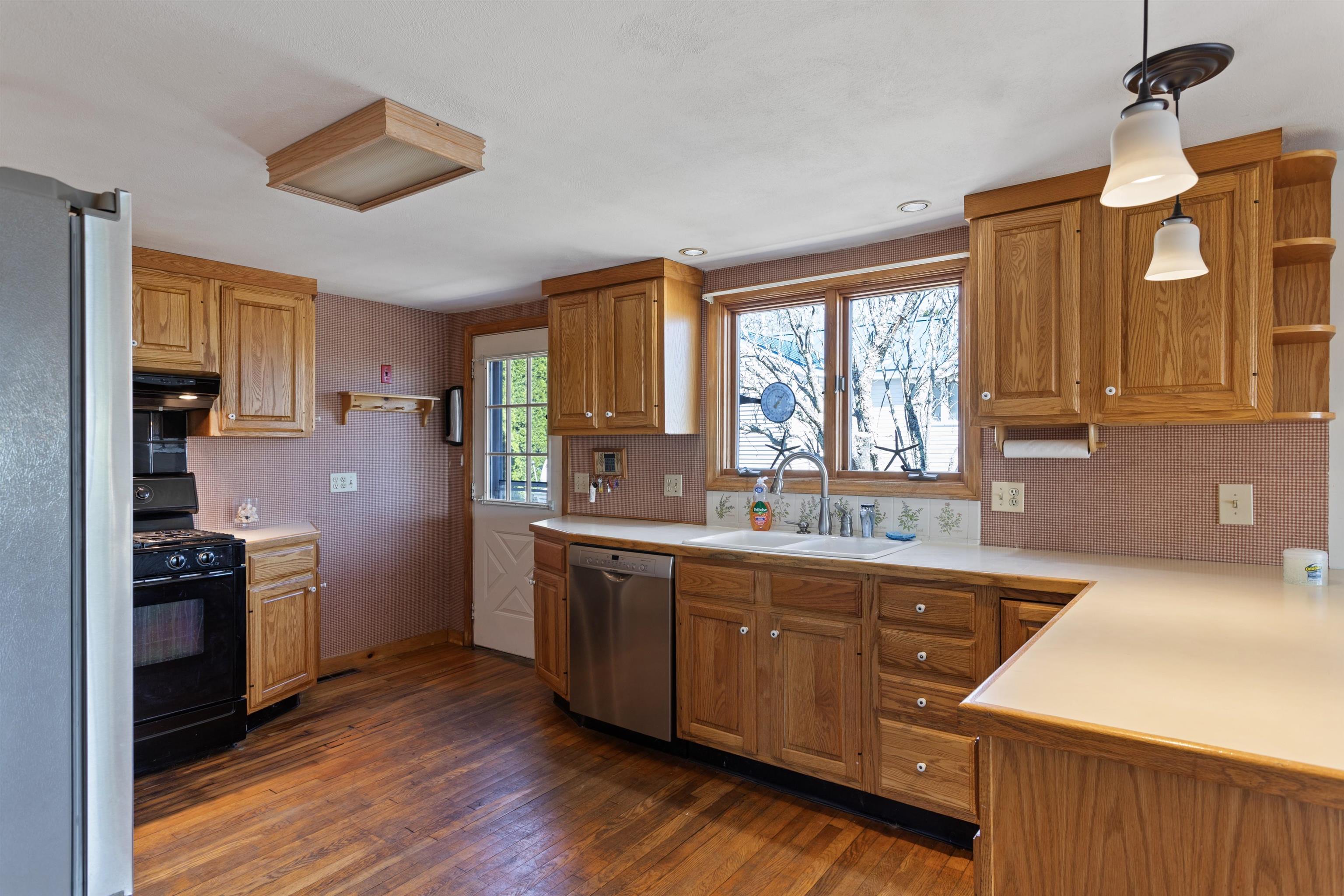 116 Glade Path Hampton, NH 03842 - Photo 3 of 30 Gallery Image 3