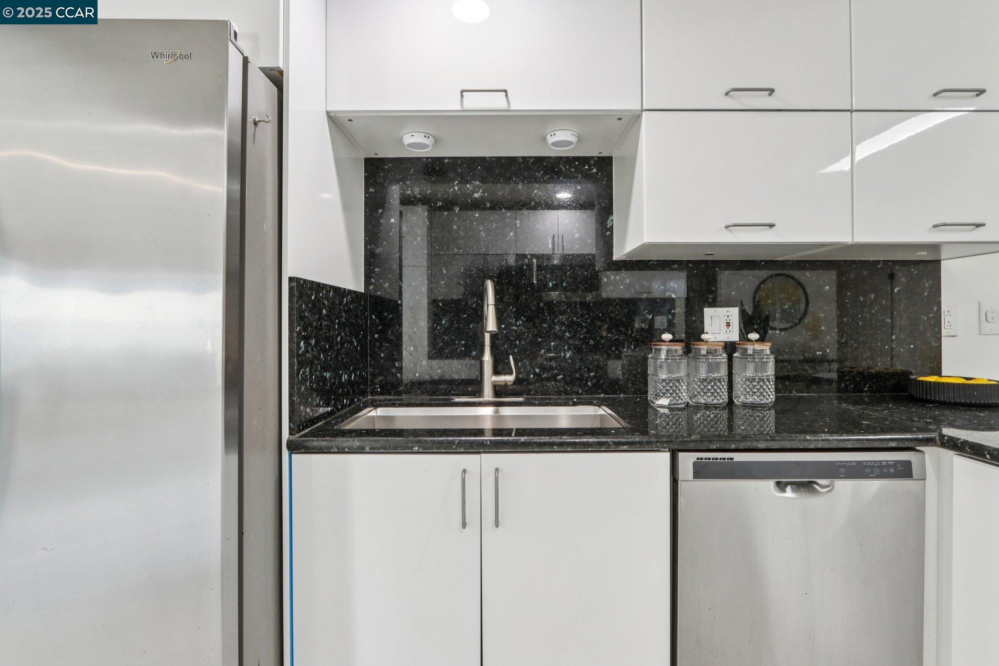 1998 Edgeview Drive San Jose, CA 95122 - Photo 21 of 48