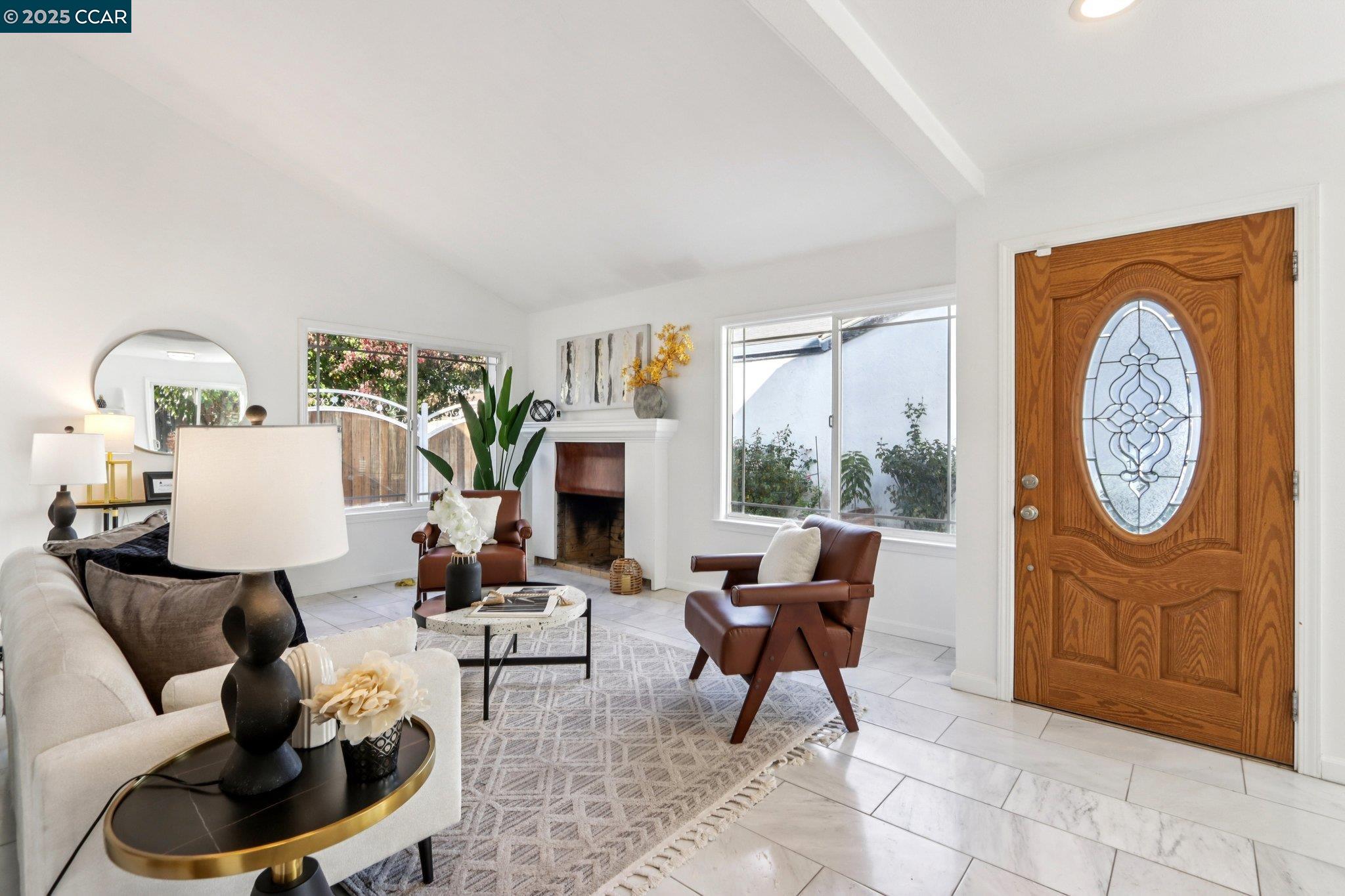 1998 Edgeview Drive San Jose, CA 95122 - Photo 4 of 48