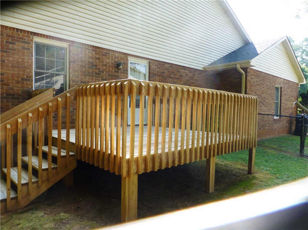 106 Holly Ridge Drive Anderson, SC 29621 - Photo 27 of 30 Deck off Dining Room