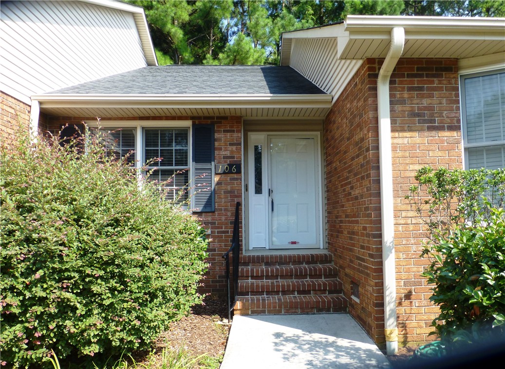 106 Holly Ridge Drive Anderson, SC 29621 - Photo 4 of 30 Front Door has side-light window