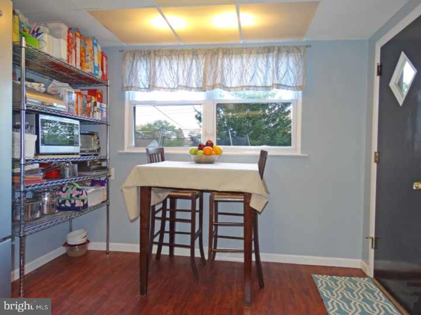 9733 Susan Road Philadelphia, PA 19115 - Photo 9 of 20 Breakfast Room