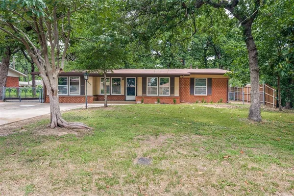 $375,000 | 1305 West Lavender Lane, Arlington, TX 76013