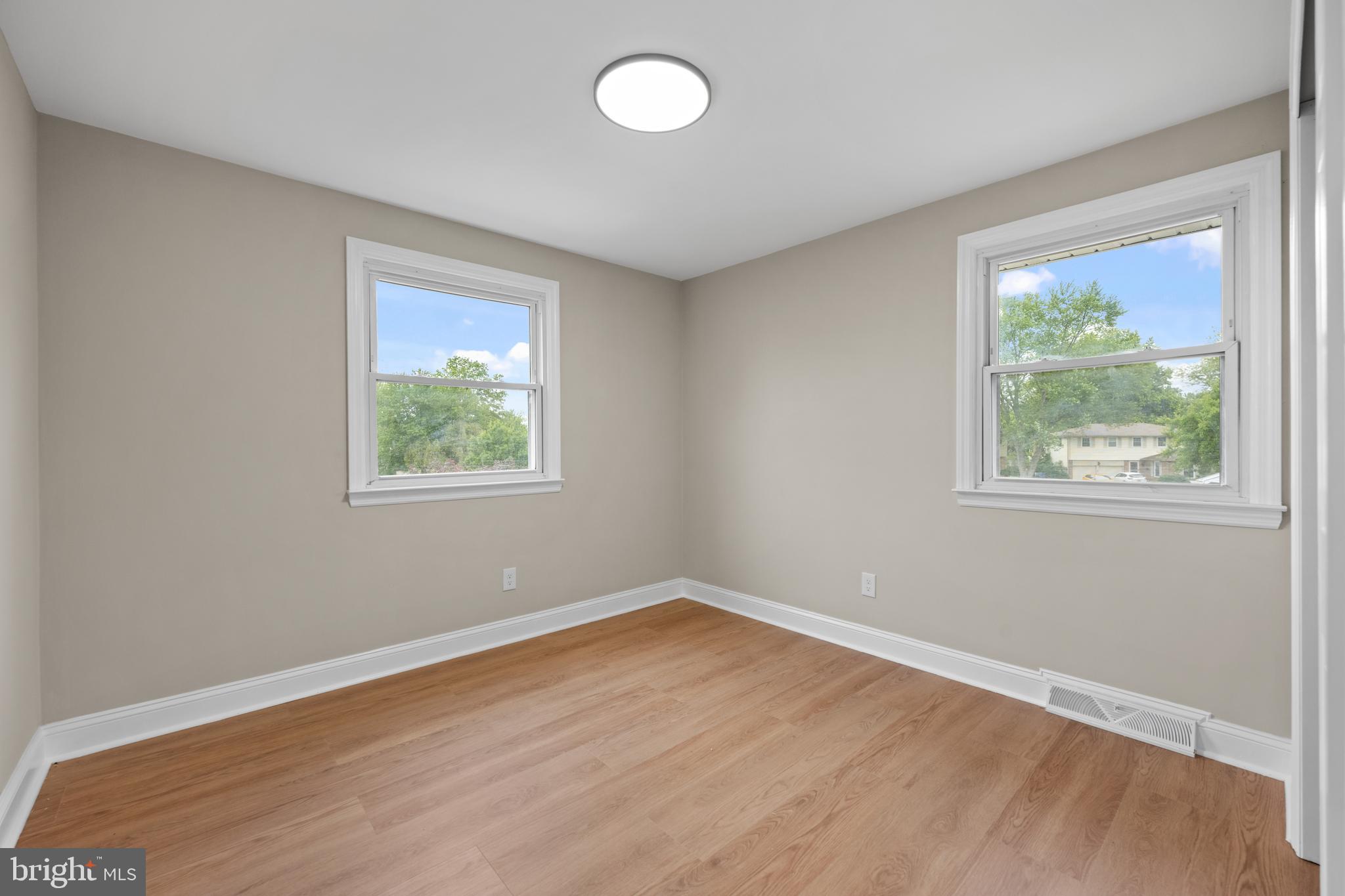 14 Stonebridge Road Cherry Hill, NJ 08003 - Photo 33 of 38