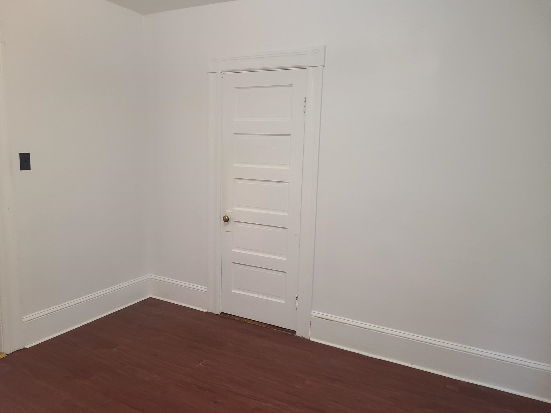 108 Delaware Avenue Manchester, NH 03104 - Photo 5 of 15