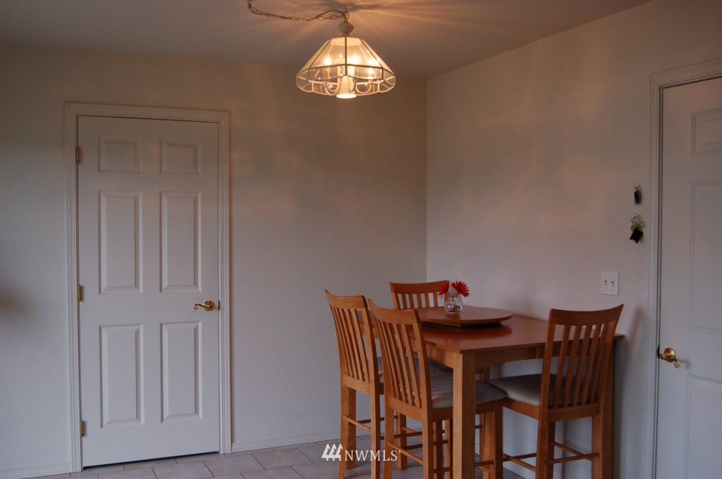 8612 194th Avenue Southwest Rochester, WA 98579 - Photo 5 of 15
