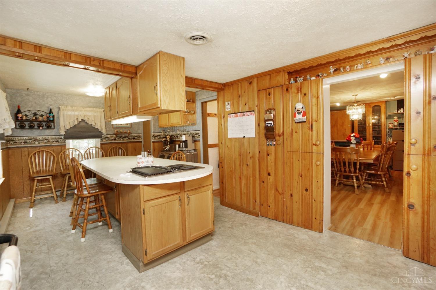7261 Pippin Road Cincinnati, OH 45239 - Photo 13 of 33 Gallery Image 13