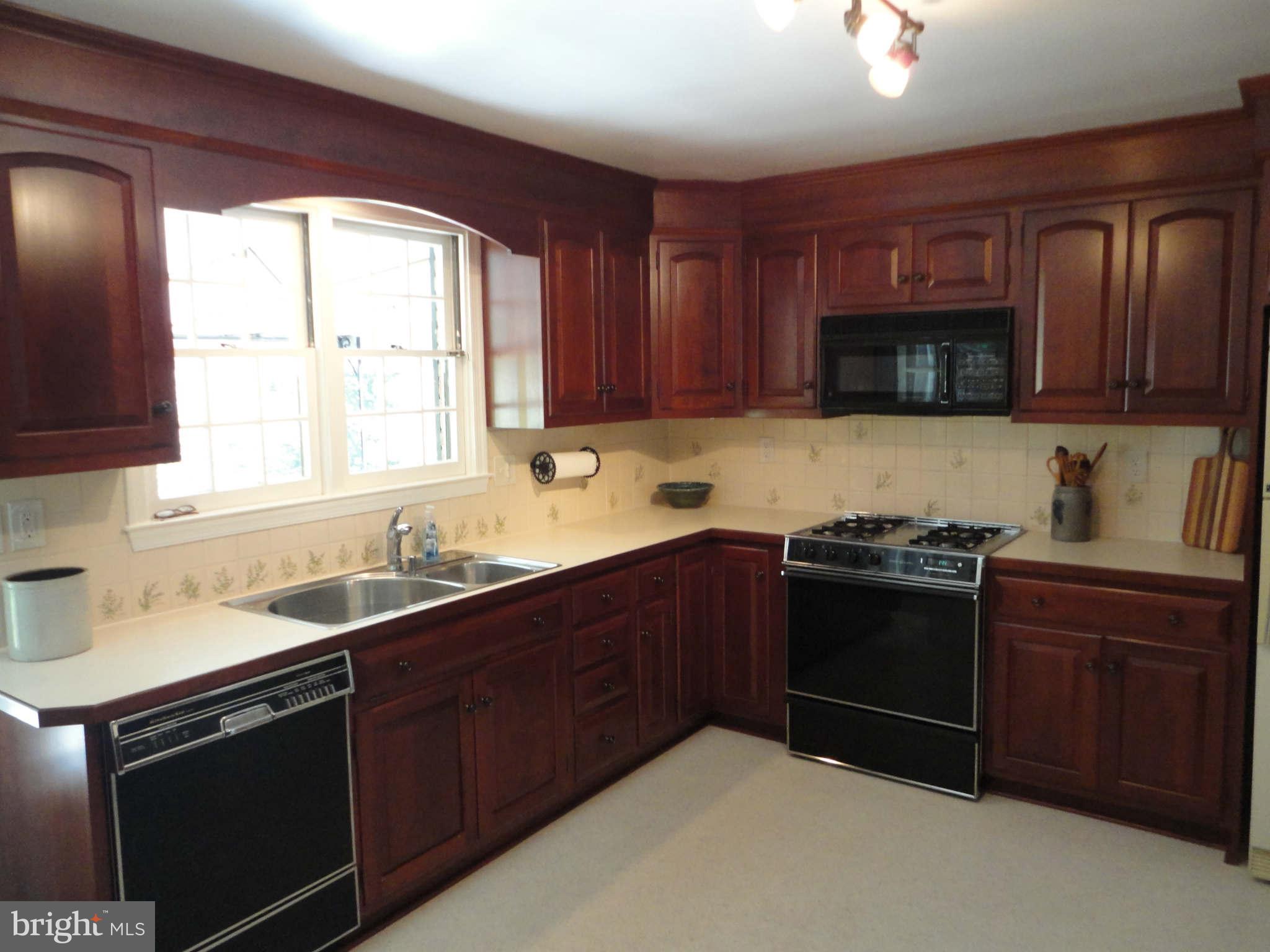 2301 Ravenview Road Lutherville-Timonium, MD 21093 - Photo 2 of 28 Kitchen