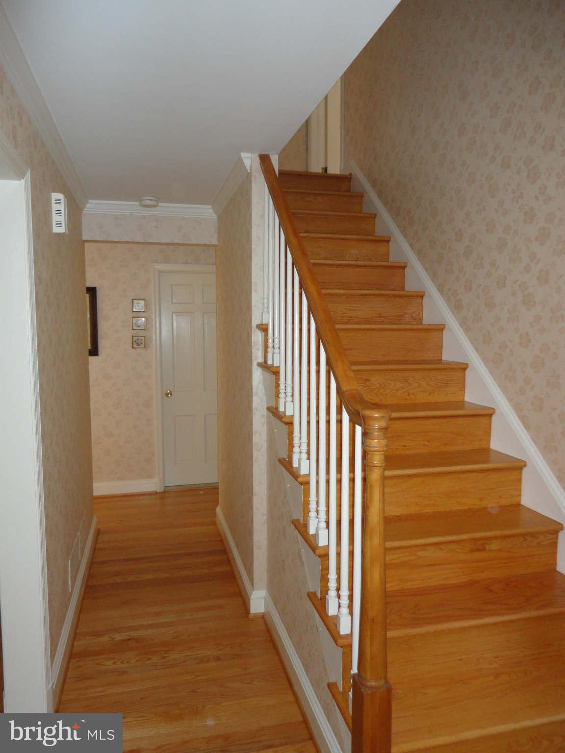 2301 Ravenview Road Lutherville-Timonium, MD 21093 - Photo 8 of 28 Hall Stairs