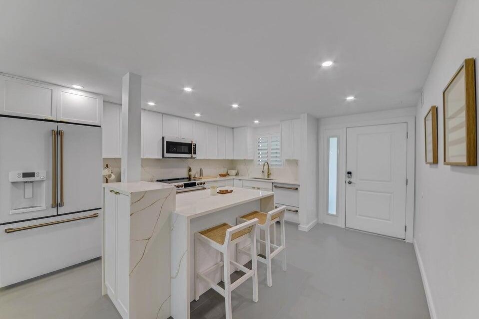 765 Jeffery Street, Unit 101 Boca Raton, FL 33487 - Photo 5 of 30 5