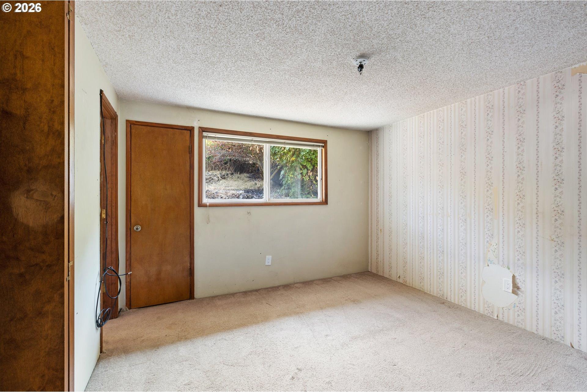 4545 Northeast Ridenour Street Winchester, OR 97495 - Photo 17 of 29 Gallery Image 17