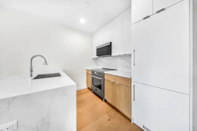 $685,000 | 30-24 32nd Street, Unit 2A | Astoria