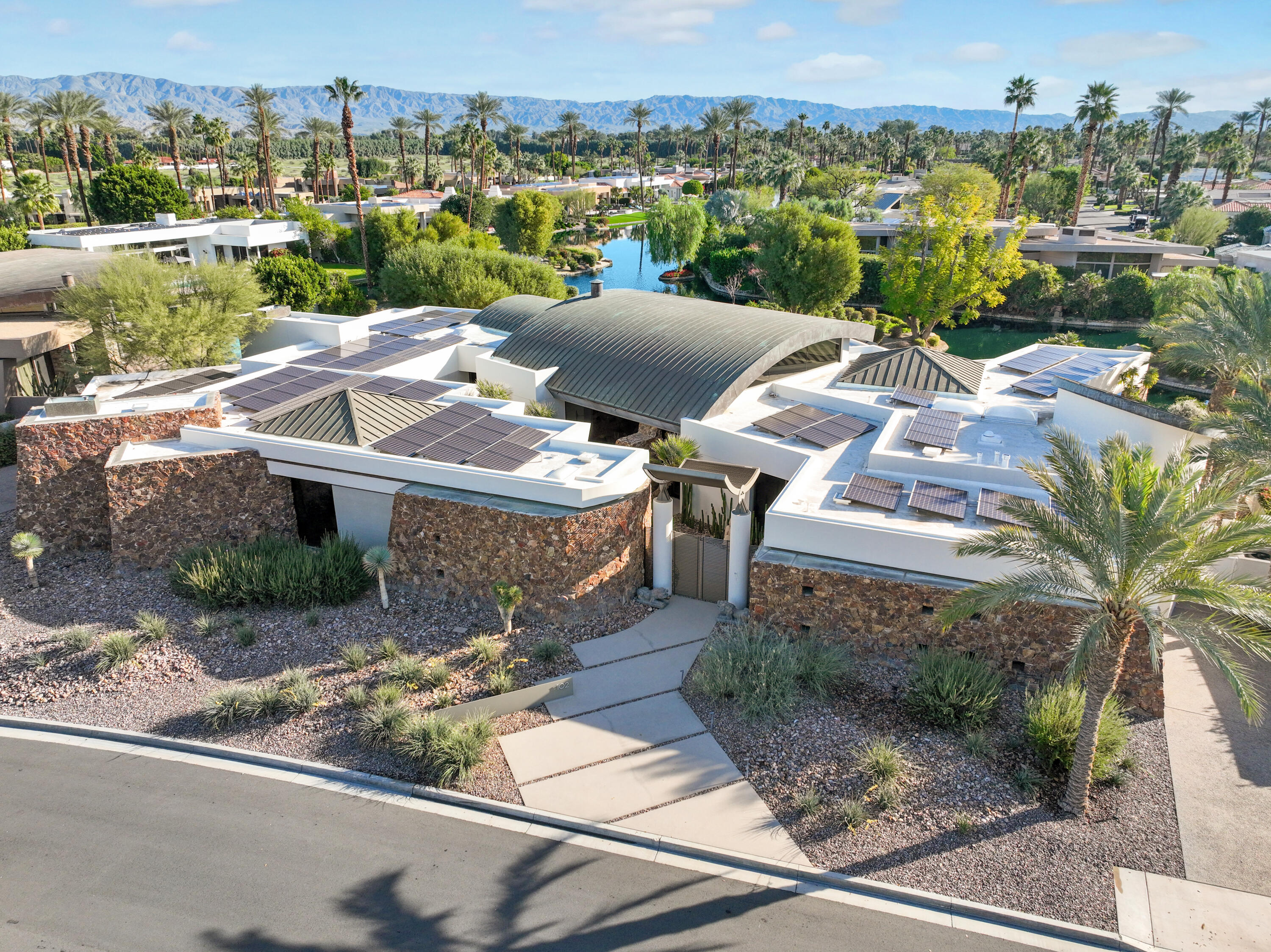 102 Waterford Circle Rancho Mirage, CA 92270 - Photo 4 of 44 DJI_0994
